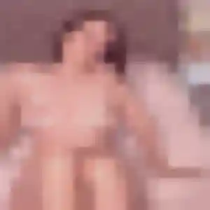 Regine, femme de 25 ans propose plan cul à Margencel