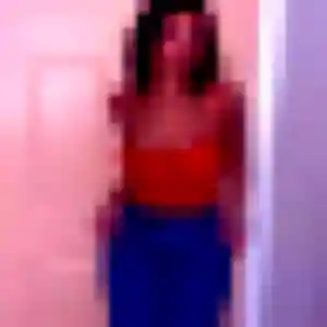 Noura, 35 ans, en ligne à Margut pour une rencontre coquine