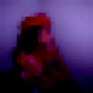 Charmante Nadia, 22 ans à Marigny - la contacter