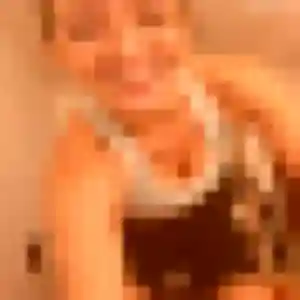 Myriam, 36 ans, en ligne à Marsannay-le-Bois pour une rencontre coquine