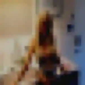 Rejoins Ilona, 22 ans à Mas-de-Londres en privé