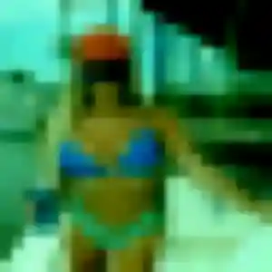 Elise, 33 ans, dispo pour plan cul à Mas-Grenier