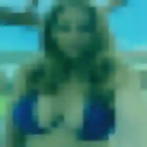Thais (25 ans) à Menville attend une rencontre ce soir