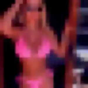 Eglantine, 34 ans, disponible à Messimy-sur-Saône pour un plan cul