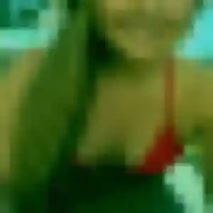 Elena (27 ans) à Mignières cherche un plan cul maintenant
