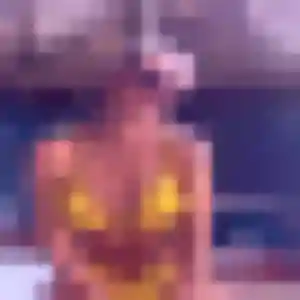Contacte Noura, 24 ans à Momas gratuitement