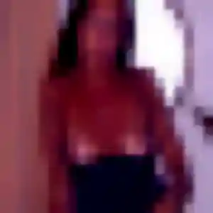 Emmanuelle (22 ans) à Montcaret cherche une rencontre rapidement
