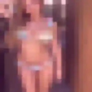 Meriem, femme de 22 ans propose plan cul à Montournais