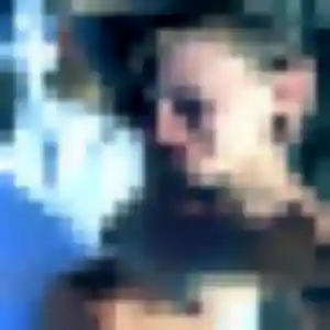 Hajar, 28 ans, connectée à Montreuil-l'Argillé pour une rencontre coquine