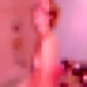 Corinne, 32 ans, connectée à Montsecret-Clairefougère pour un plan cul
