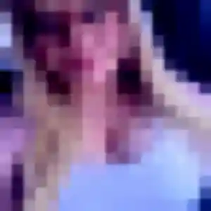 Photo de Kim à Mortrée (23 ans) - plan cul gratuit