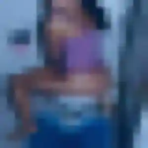 Giulia, fille de 28 ans veut plan cul à Moustey
