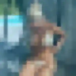 Salima, 37 ans, cherche un plan cul à Moux
