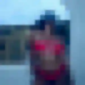 Jade, femme de 34 ans propose plan cul à Murol