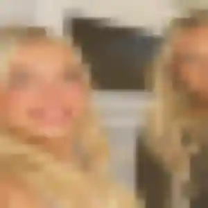 Chloe, 22 ans, connectée à Naisey-les-Granges pour un plan cul