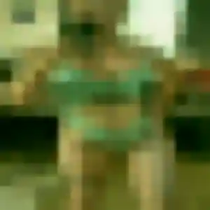 Photo de Regine à Navailles-Angos (28 ans) - plan cul anonyme