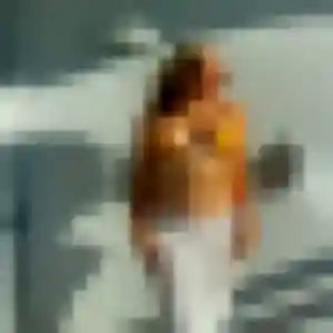 Contacte Irina, 33 ans à Neau gratuitement