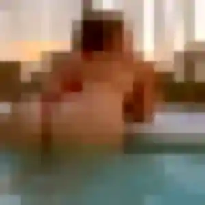 Sexy Virginie, 27 ans à Nérondes - voir sa photo