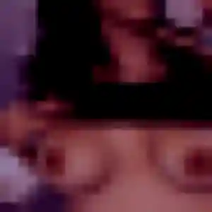 Photo privée de Eglantine, 23 ans à Névian - rencontre sans lendemain