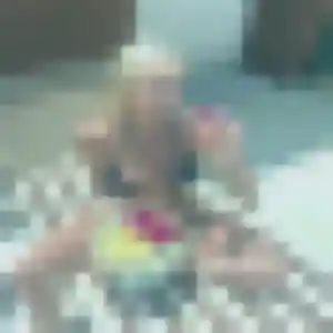 Dina, 22 ans, connectée à Noisy-le-Grand pour une rencontre coquine