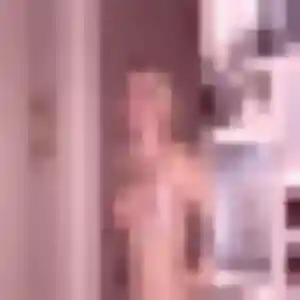 Yvonne, 36 ans, en ligne à Orval sur Sienne pour un plan cul