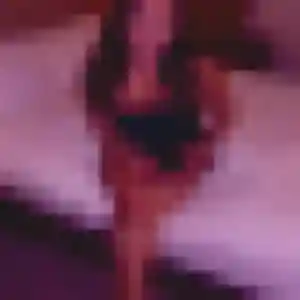 Lucienne, 22 ans, en ligne à Oyré pour une rencontre coquine