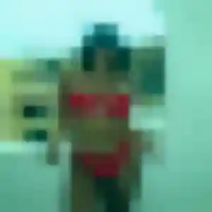Photo de Elsa à Parçay-Meslay (34 ans) - plan cul anonyme