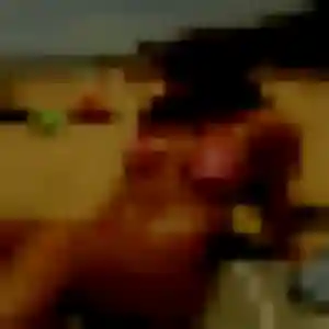 Photo de Ursule à Parcé (43 ans) - plan cul discret