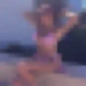 Ava, 25 ans, dispo pour plan cul à Pasly