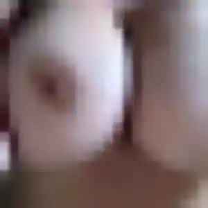Rejoins Nora, 22 ans à Pélussin gratuitement