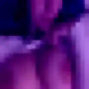 Marie-Cecile (23 ans) à Péone attend une rencontre rapidement