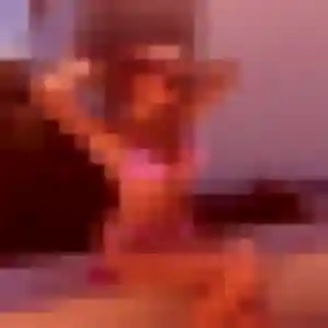 Dina, 35 ans, dispo pour plan cul à Pigny