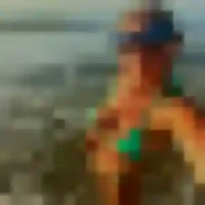 Ambre, 23 ans, en ligne à Plouasne pour une rencontre coquine