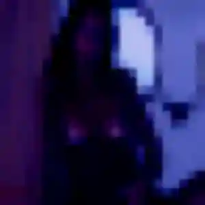 Naomi, femme de 26 ans cherche plan cul à Pommereuil