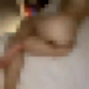 Naomi, femme de 22 ans cherche plan cul à Pont-Aven