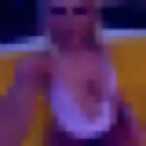 Sexy Nora, 33 ans à Pont-de-Salars - voir sa photo