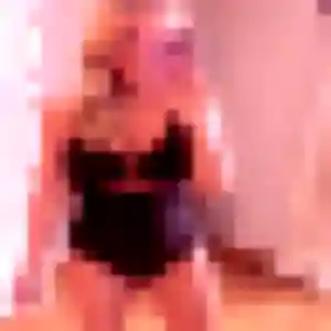 Découvre Ingrid, 27 ans à Pouldreuzic en privé