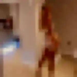 Sexy Adele, 22 ans à Pré-en-Pail-Saint-Samson - voir sa photo