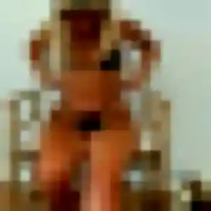Anouk, 28 ans, en ligne à Puycapel pour une rencontre coquine