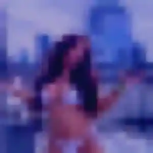 Noura, 24 ans, disponible à Rahling pour un plan cul