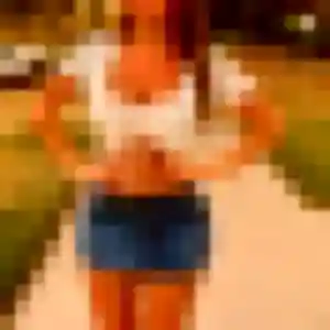 Ava (23 ans) à Rolleville attend une rencontre ce soir