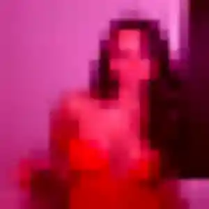 Virginie, 28 ans, connectée à Rombas pour un plan cul
