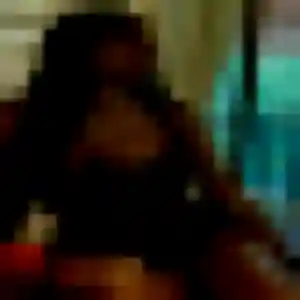 Photo privée de Louisa, 40 ans à Romilly-sur-Seine - plan discret