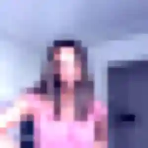 Edith de Roques, 22 ans - plan cul discret