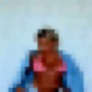 Ava (29 ans) à Saint-Aignan-sur-Roë attend une rencontre ce soir