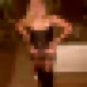 Karen, 26 ans, connectée à Saint-Arnoult pour un plan cul