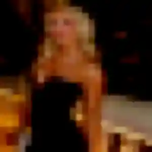 Charmante Tessa, 23 ans à Saint-Clément-des-Levées - la contacter