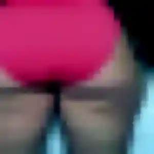 Soraya, 41 ans, en ligne à Saint-Congard pour un plan cul