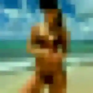 Rejoins Anais, 30 ans à Saint-Denis-sur-Loire en privé