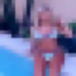 Juliette, 23 ans, connectée à Saint-Ennemond pour une rencontre coquine